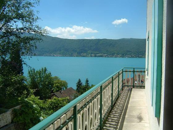 Villa Le Lac Cottage Au Bord Du Lac D'Annecy - Chambre Chez L'Habitant - Les Terrasses Du Lac Veyrier-du-Lac Exteriér fotografie